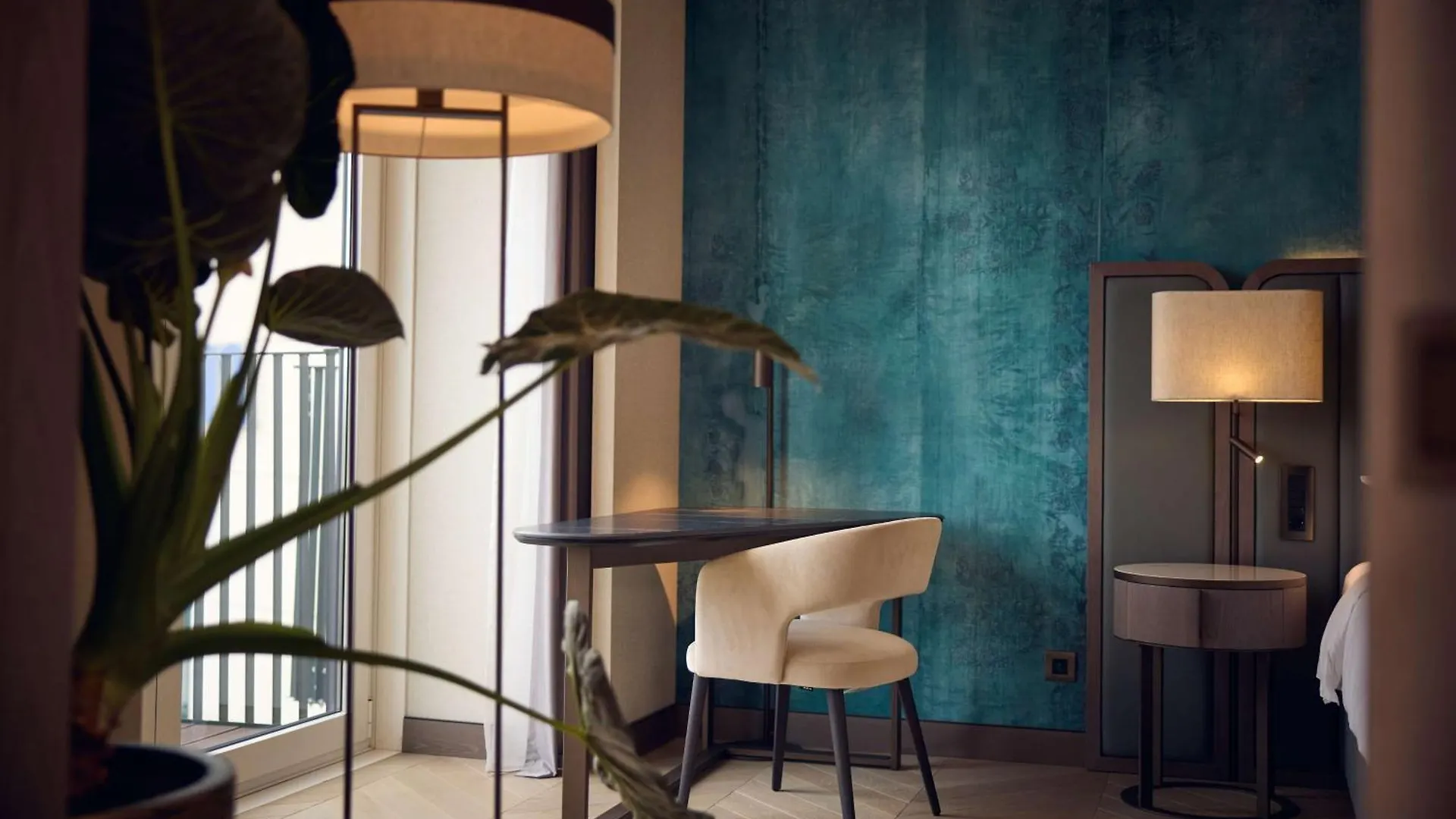 Hilton Sofia Hotel 5*,